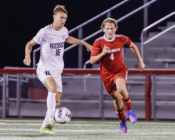2022_09-HHS Soccer-8411