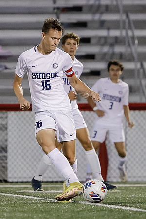 2022_09-HHS Soccer-8097
