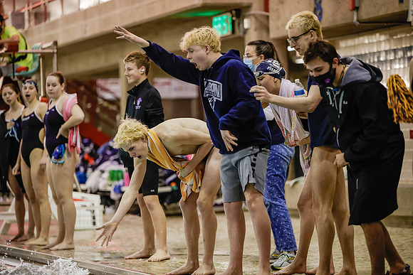 2022_01-HHS Swim-7144