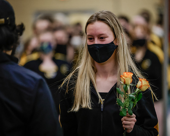 2022_01-CFHS Swim-9192