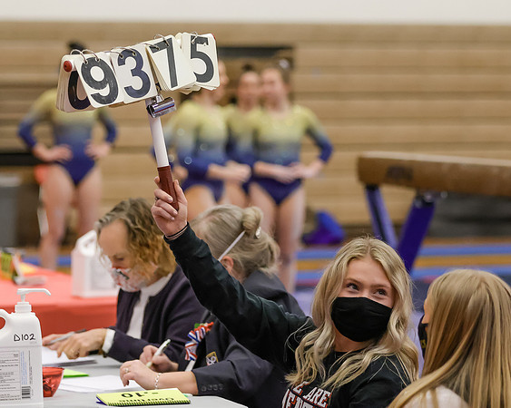 2021_02-HHS Gymnastics-7183