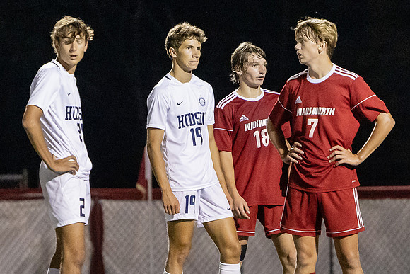 2022_09-HHS Soccer-8732
